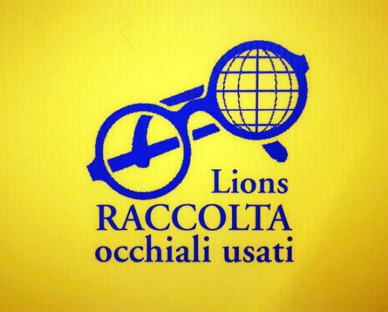 Lions raccolta occhiali usati